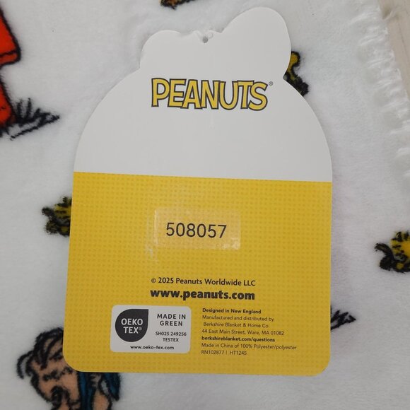 Peanuts 75th Anniversary Throw Blanket 50" x 70" Polyester Snoopy & Woodstock De - Picture 7 of 14